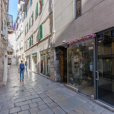 Apartment Aspalathos Old Town Split